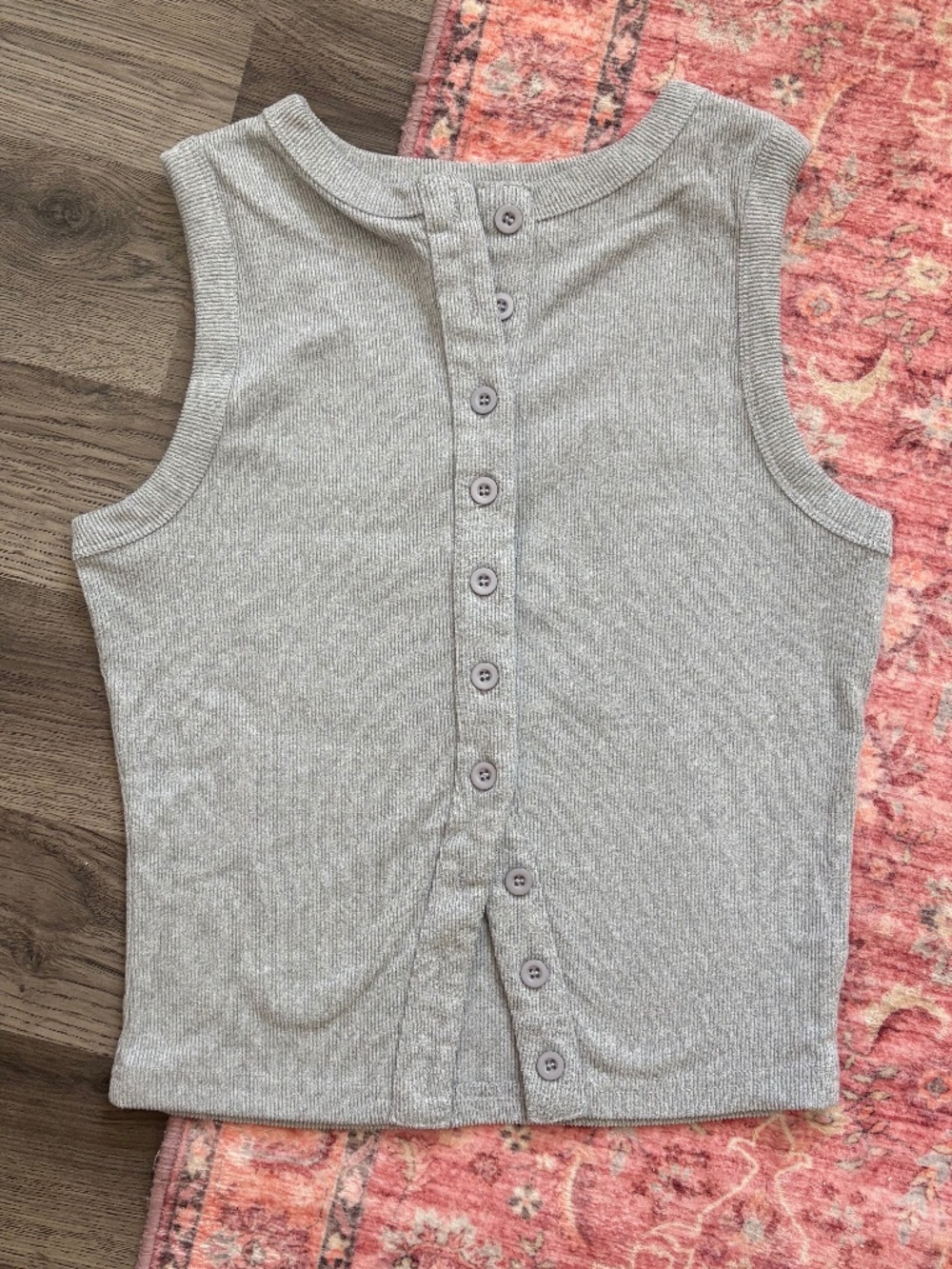 Ribbed Sleeveless Henley | Button Front Tank Top | Gray | Size Small